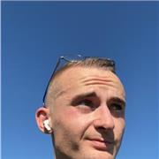 Ancien militaire et coach sportif, je suis expérimenté dans le domaine du sport